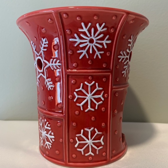 Ceramic Snowflake Scented Wax Burner - Picture 8 of 11